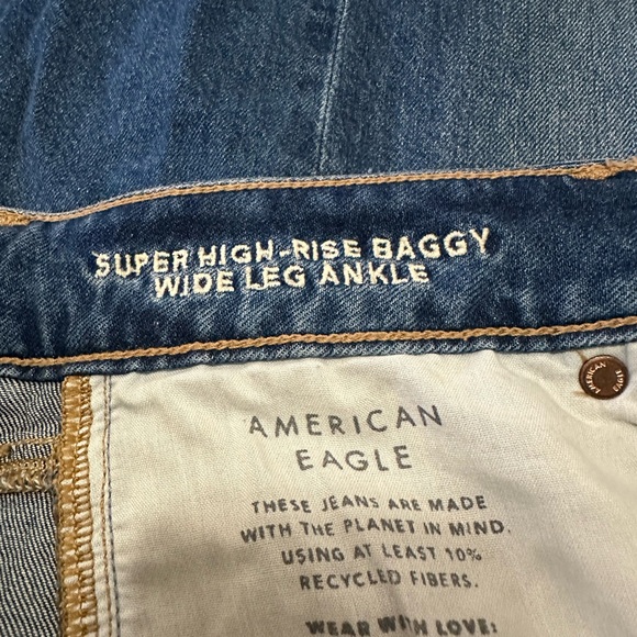 AE Strigid Super High-Waisted Baggy Wide-Leg Ankle Jeans - Picture 9 of 10